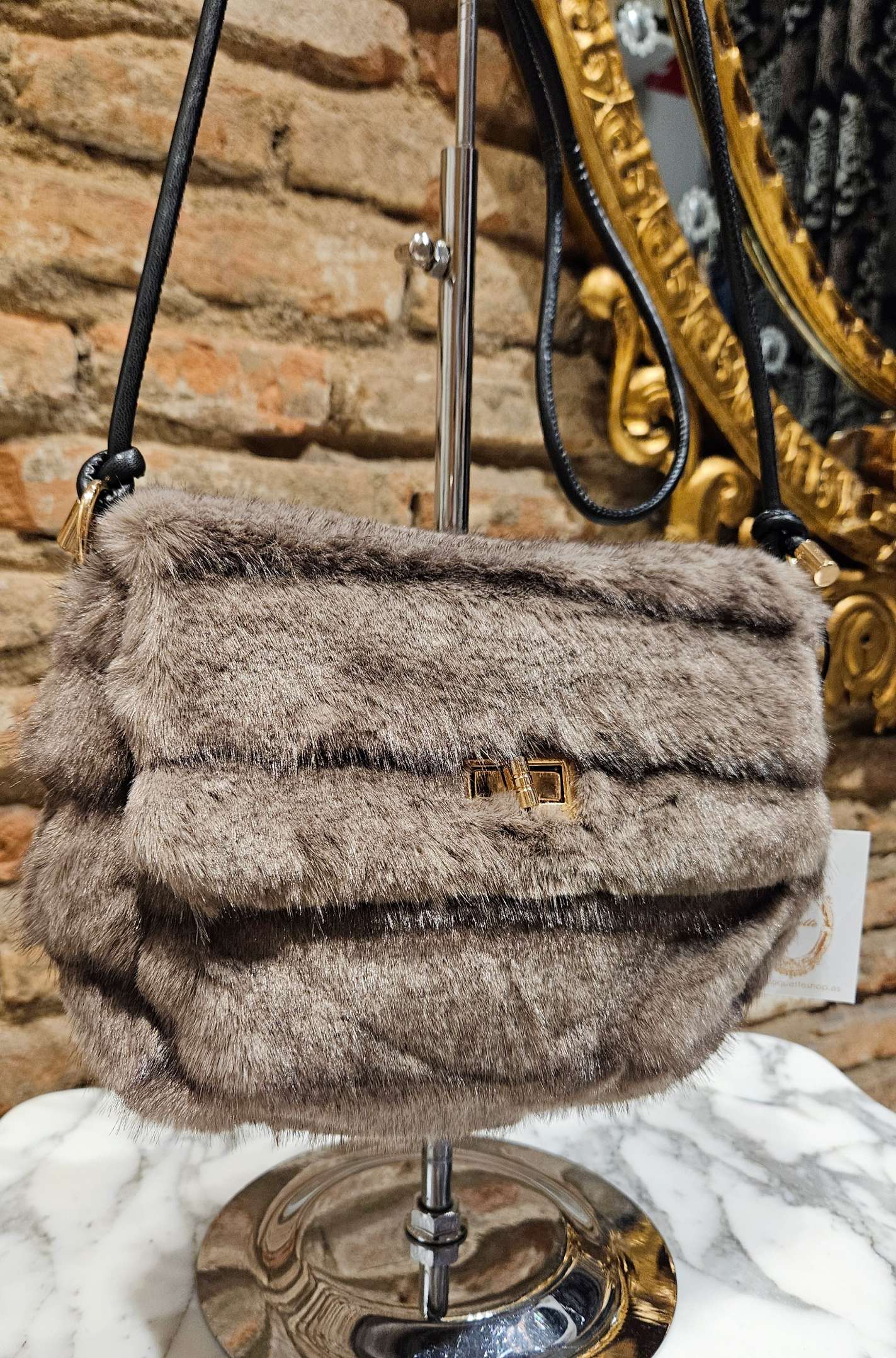 20251211_183521_copy_1423x2156