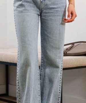 VAQUERO RECTO TACHUELAS LATERAL Y BOLSILLOS